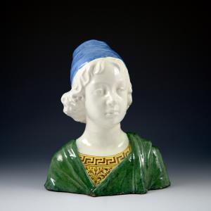 Busto de jovem rapaz